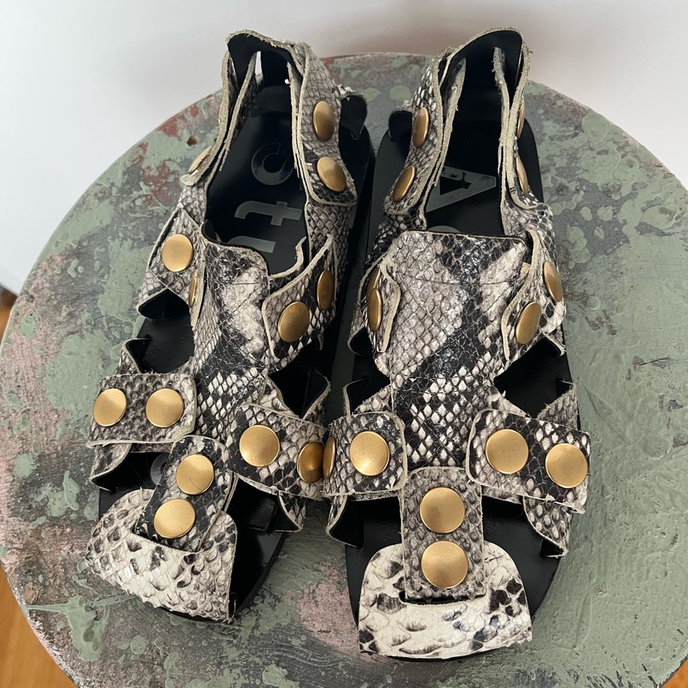 Acne Studios snake printed soft leather sandal - Picture 2 of 7